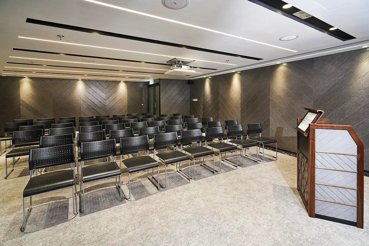 Hotel Ease Tsuen Wan Гонконг 4*,  Китай