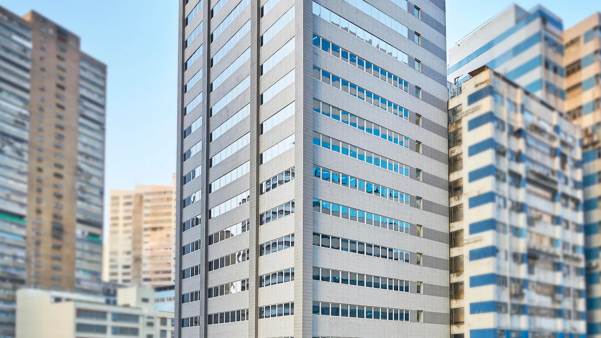 Hotel Ease Tsuen Wan Гонконг 4*,